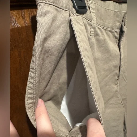 Men’s Columbia khaki shorts - Picture 2 of 4